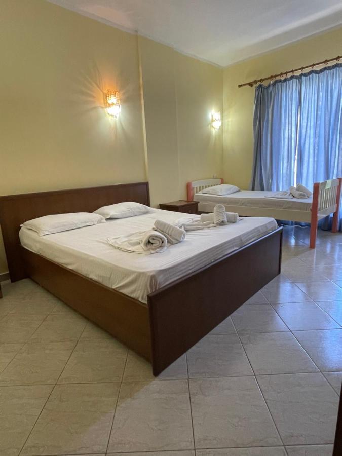 Sanremo Hotel Restorant Shkallnur Екстер'єр фото