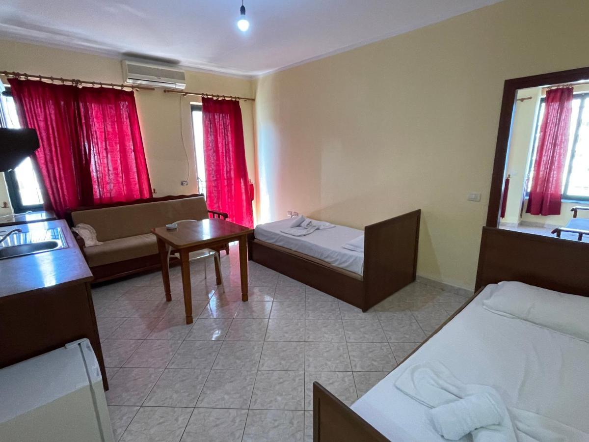 Sanremo Hotel Restorant Shkallnur Екстер'єр фото
