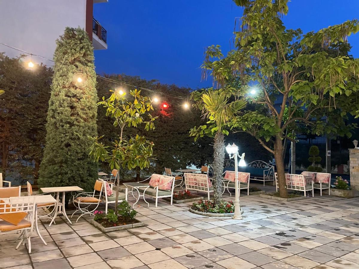 Sanremo Hotel Restorant Shkallnur Екстер'єр фото