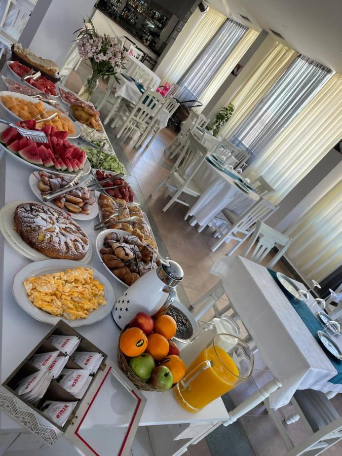 Sanremo Hotel Restorant Shkallnur Екстер'єр фото