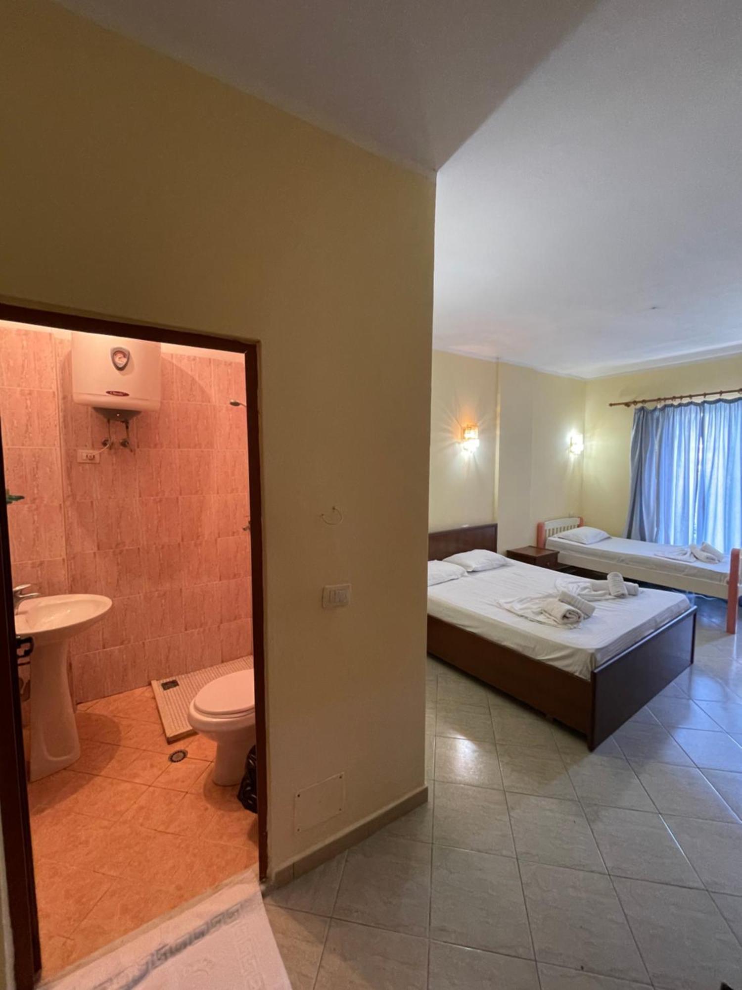 Sanremo Hotel Restorant Shkallnur Екстер'єр фото