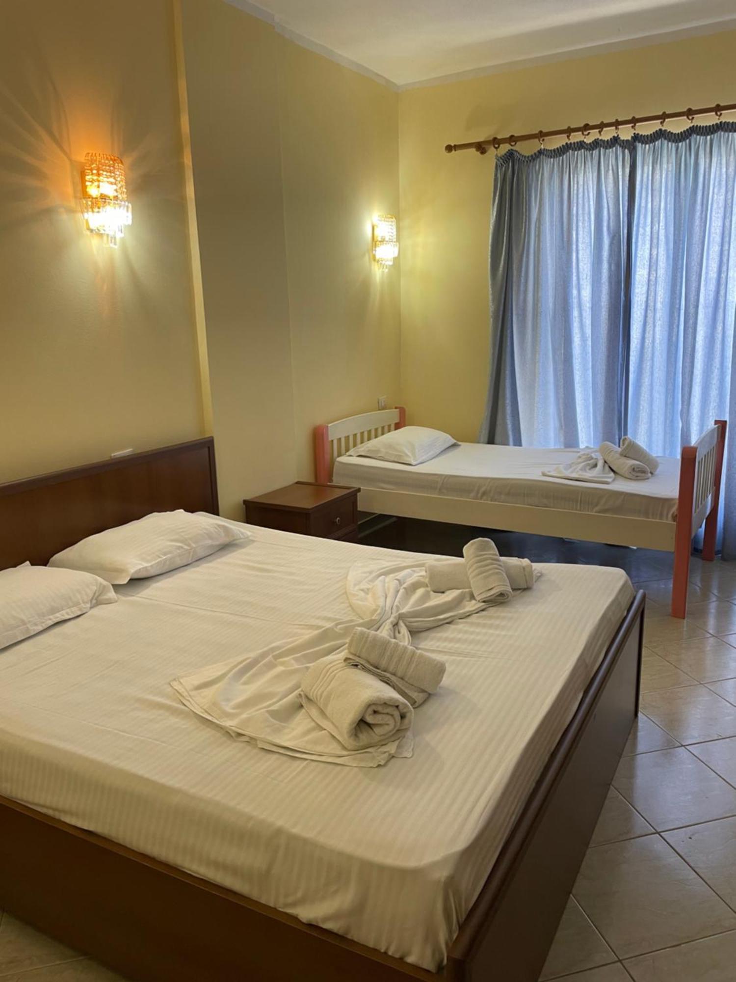 Sanremo Hotel Restorant Shkallnur Екстер'єр фото