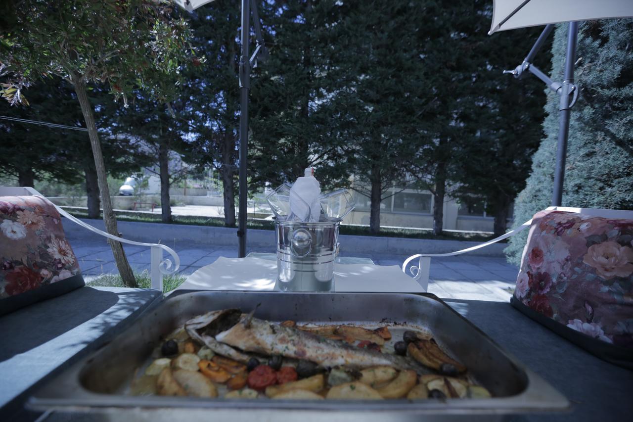 Sanremo Hotel Restorant Shkallnur Екстер'єр фото