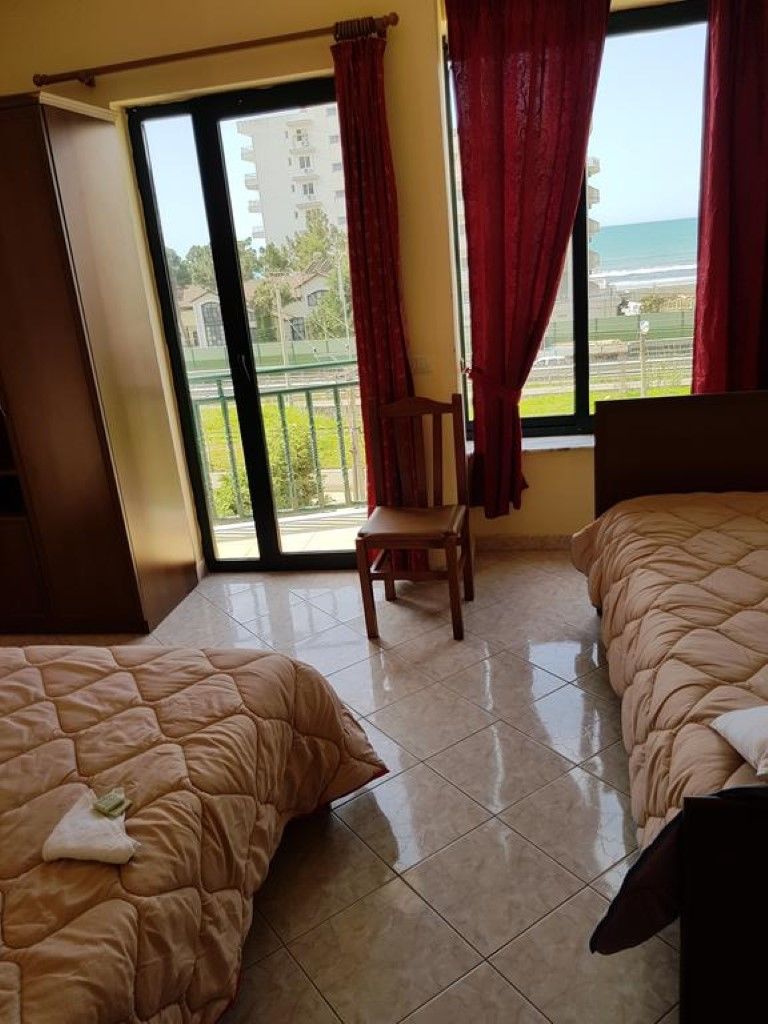 Sanremo Hotel Restorant Shkallnur Екстер'єр фото